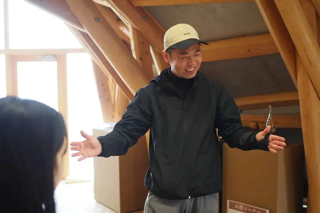 小豆島ヘルシーランド 農園チーム｜オリーブ盆栽体験プログラム講師　濱中友弥