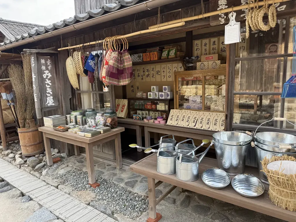 懐かしいブリキの生活必需品