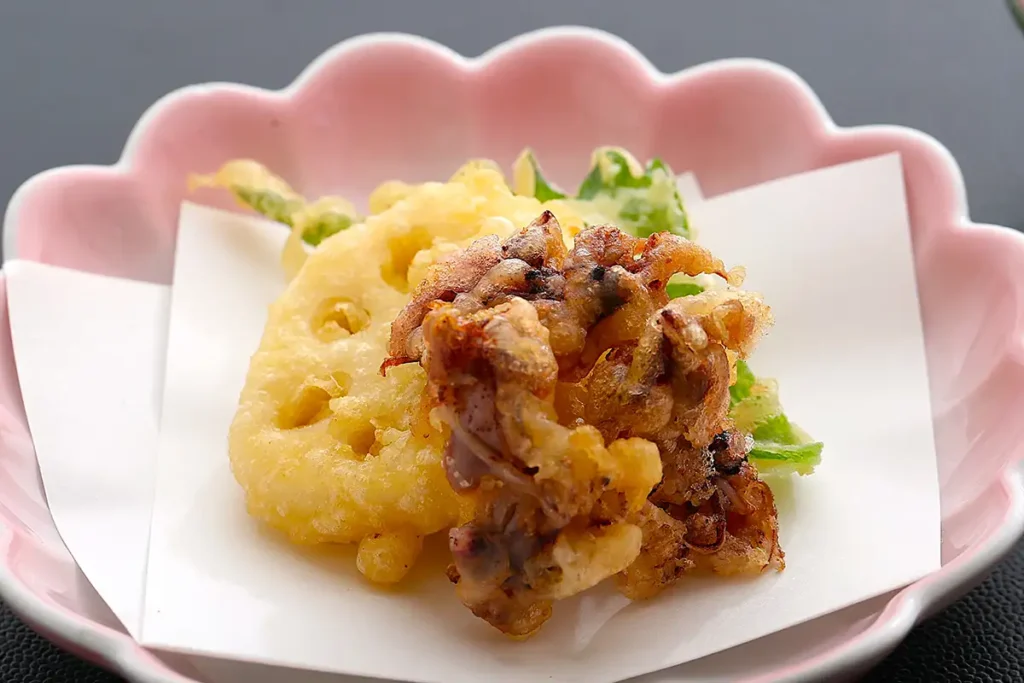 ホタルイカと春野菜の天ぷら