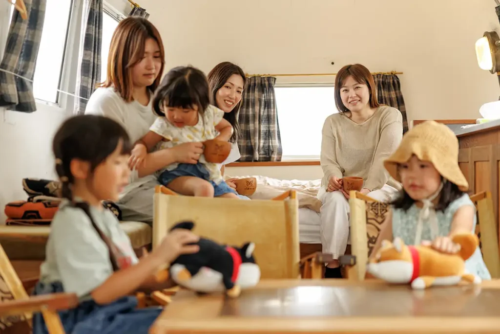 エアストリームで過ごす、家族や仲間との団らんの時間