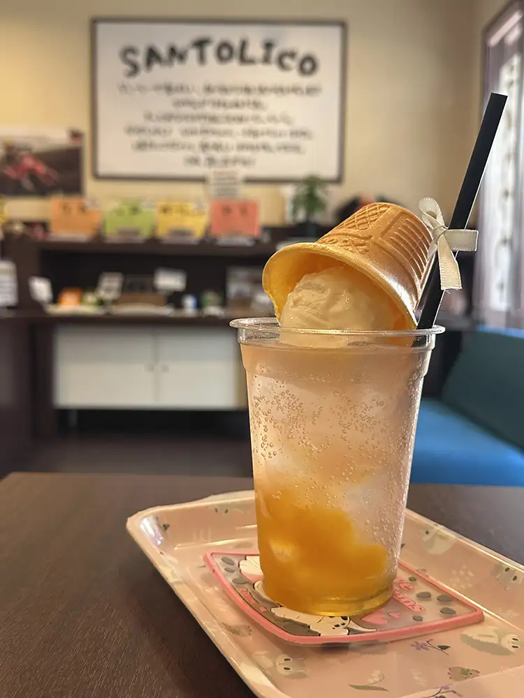 マンゴーピーチクリームソーダ