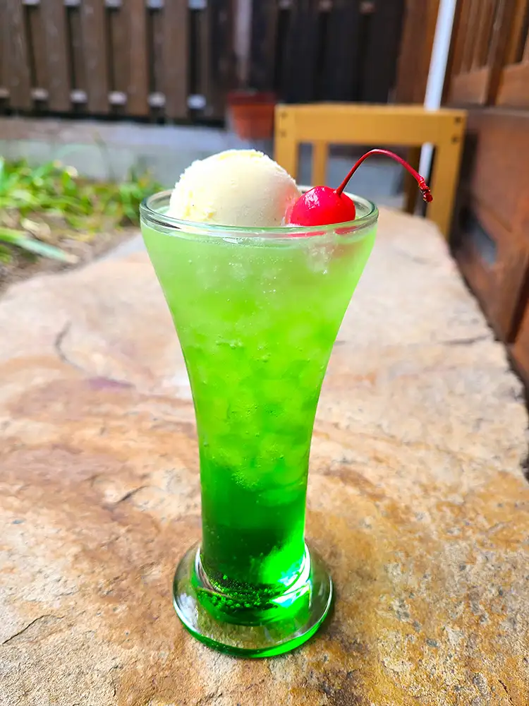 なつかしのメロンクリームソーダ