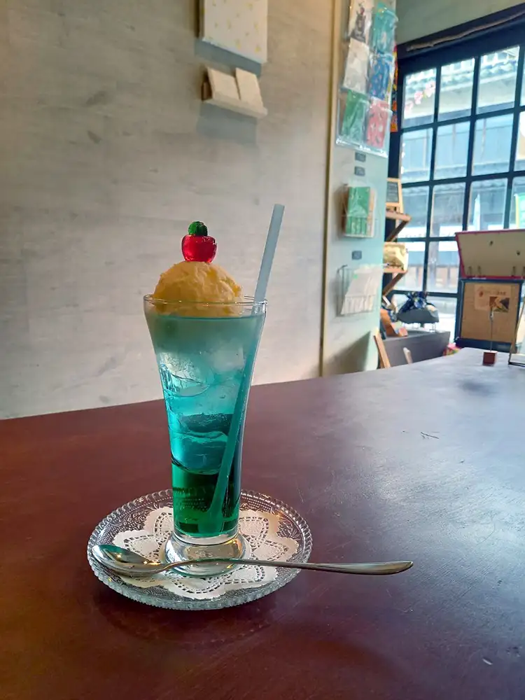 推し色クリームソーダ
