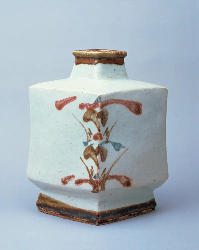 河井寛次郎《白地草花絵扁壷》1939(昭和14)年頃