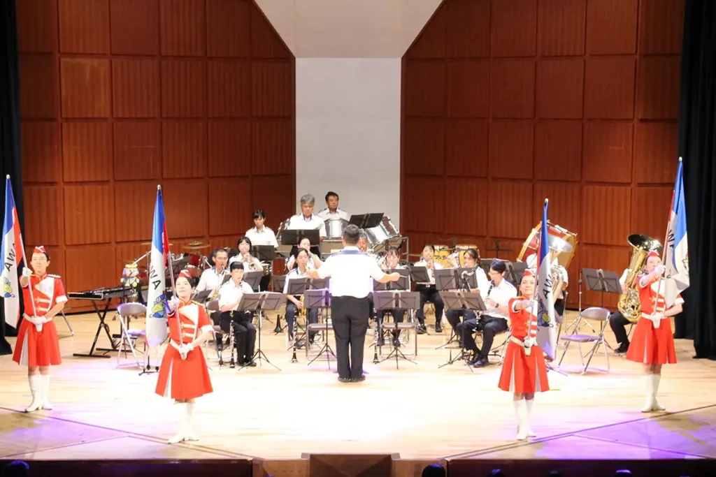 ステージイベントの例（香川県警察音楽隊）