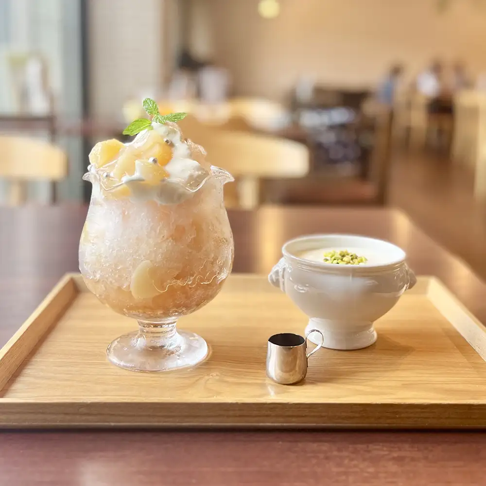 「特製ヨーグルトクリームと食べる桃のかき氷」（イメージ）