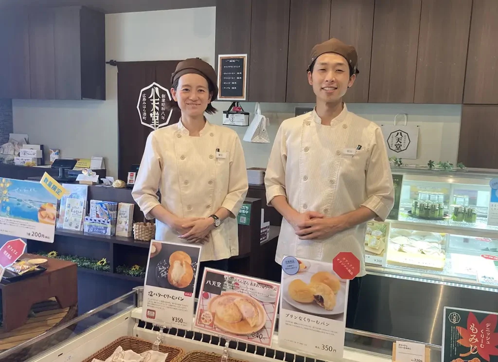 八天堂カフェリエ　スタッフ