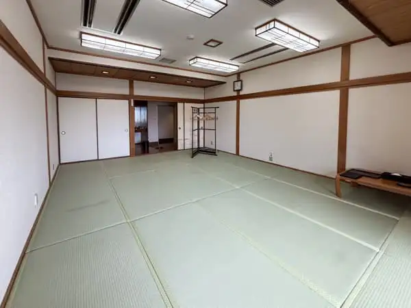 和室(8人部屋)