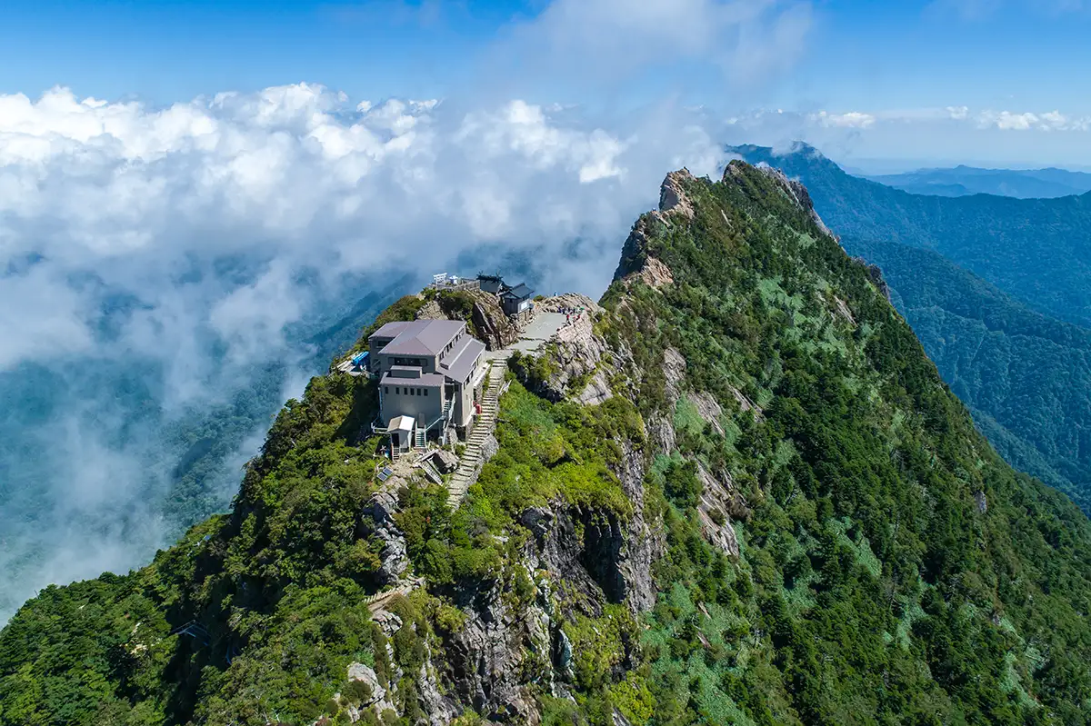 石鎚山