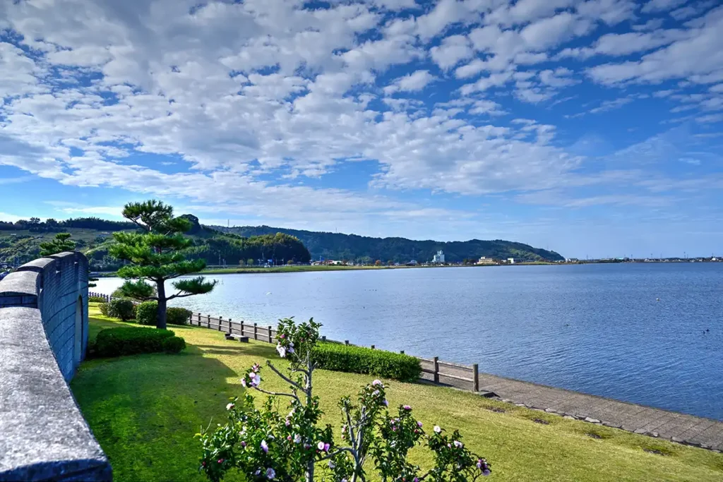 東郷池